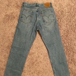 Levi’s High Rise Straight